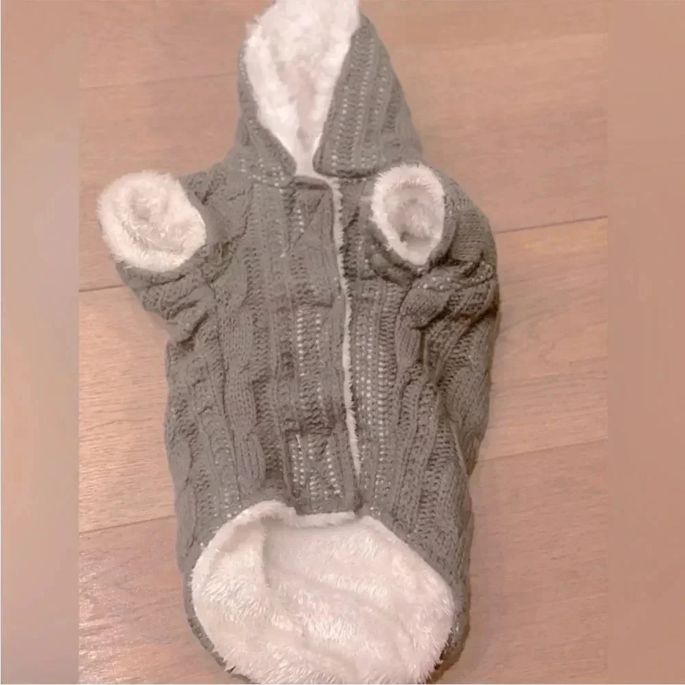 NWOT GREY W WHITE FUR LINED CABLE KNIT SWEATER WITH HOOD FOR DOG SIZE XS